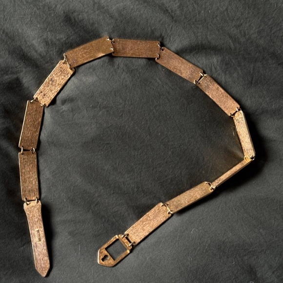 Accessocraft NYC Gold Tone White and Gold Enamel Belt 18K - Picture 6 of 7